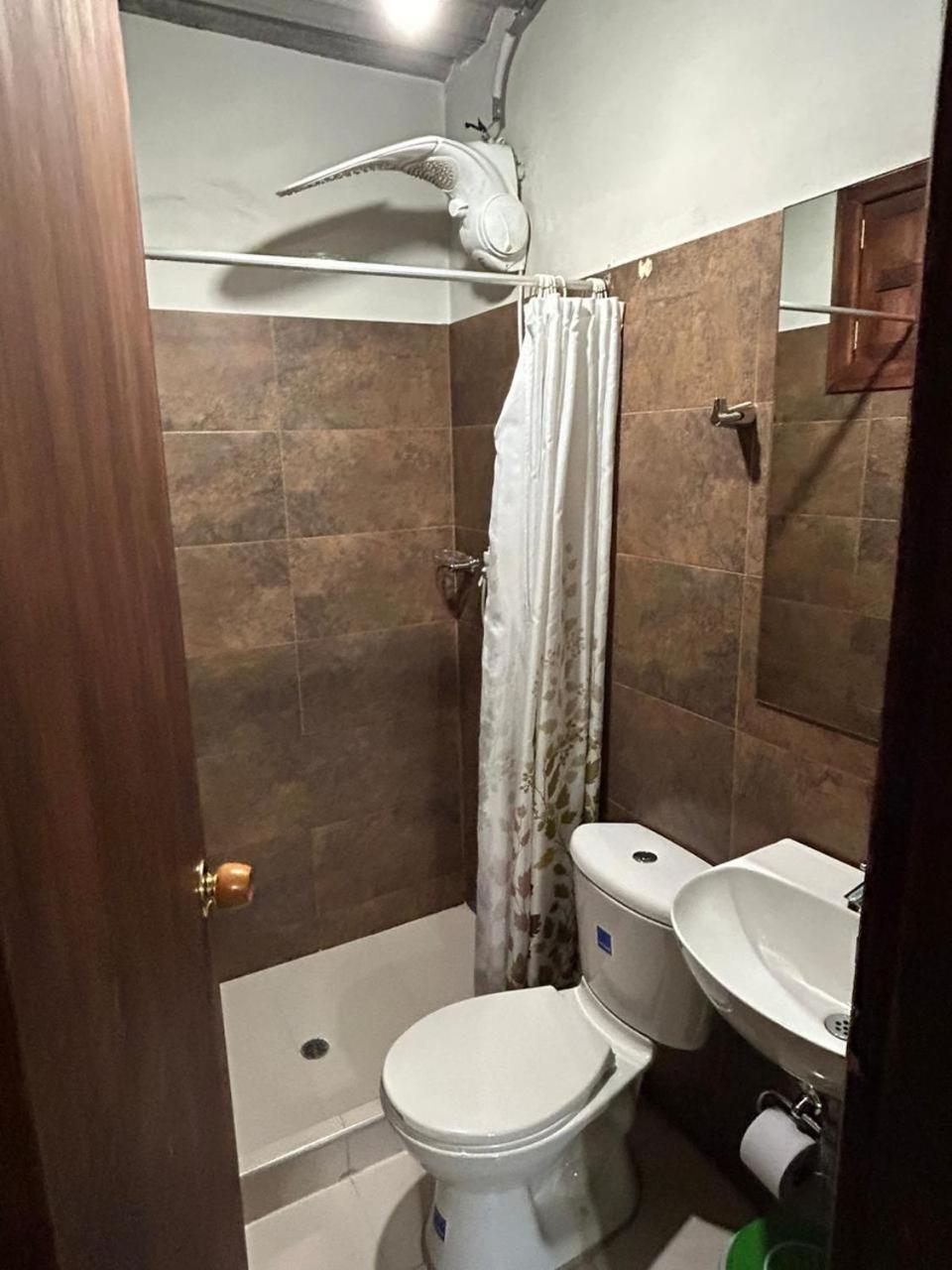 Hostal Casa Astromelia Μπογκοτά Εξωτερικό φωτογραφία